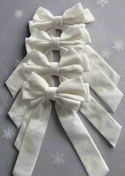Bows velvet
