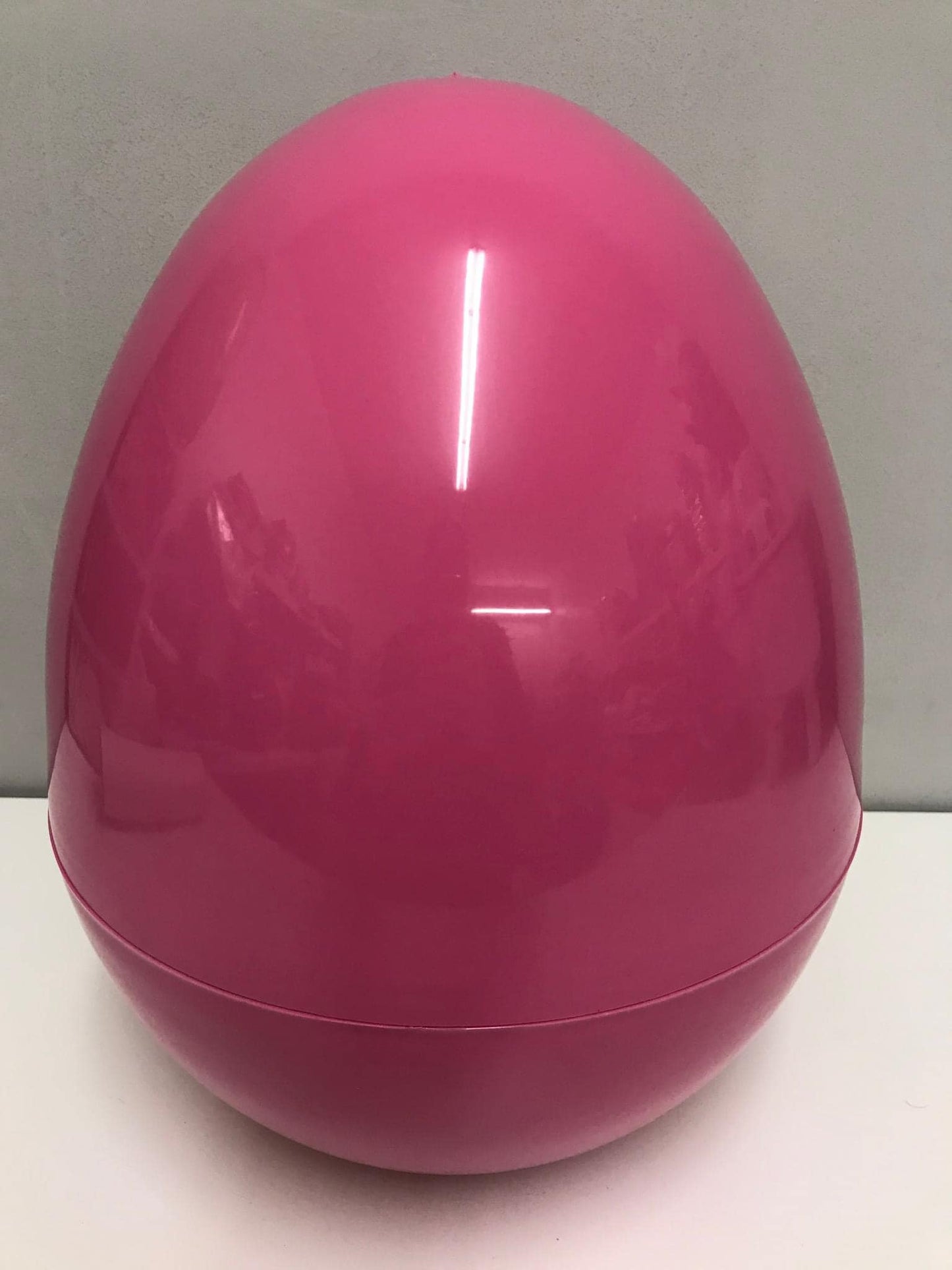 Giant jumbo fillable plastic eggs