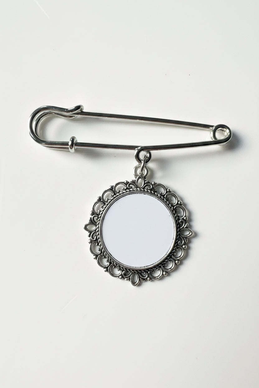 Bouquet brooches