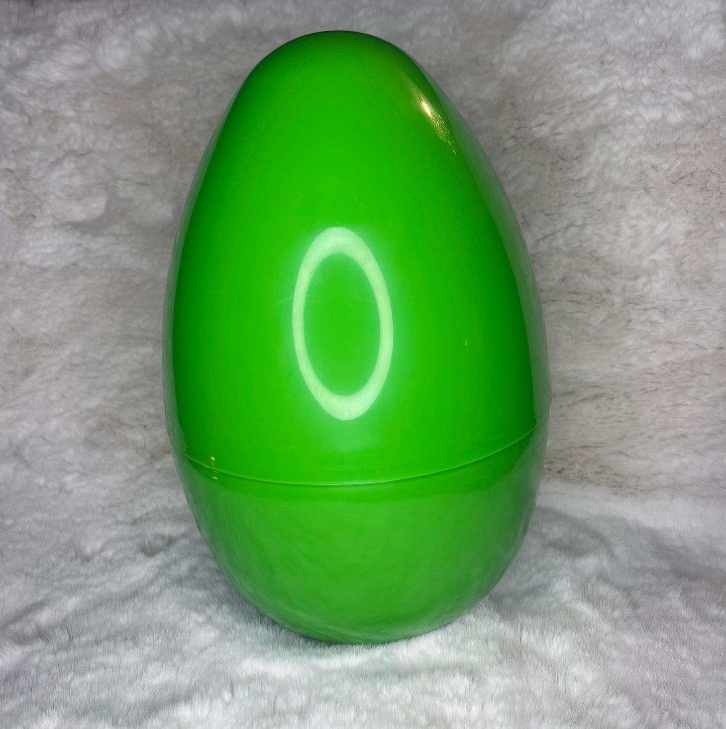 Extra large plastic fillable eggs