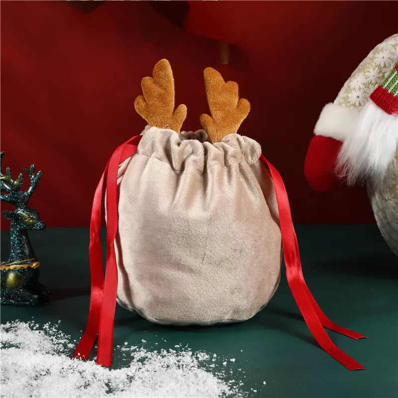 Reindeer velvet sacks