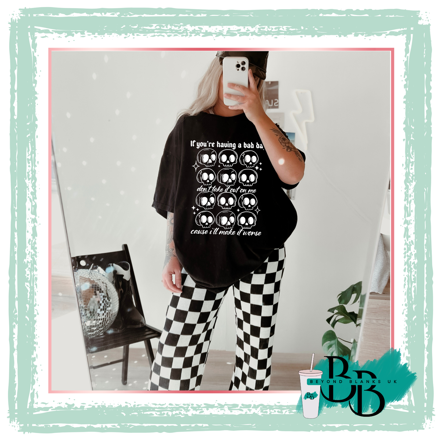 DTF- Skellie grid white