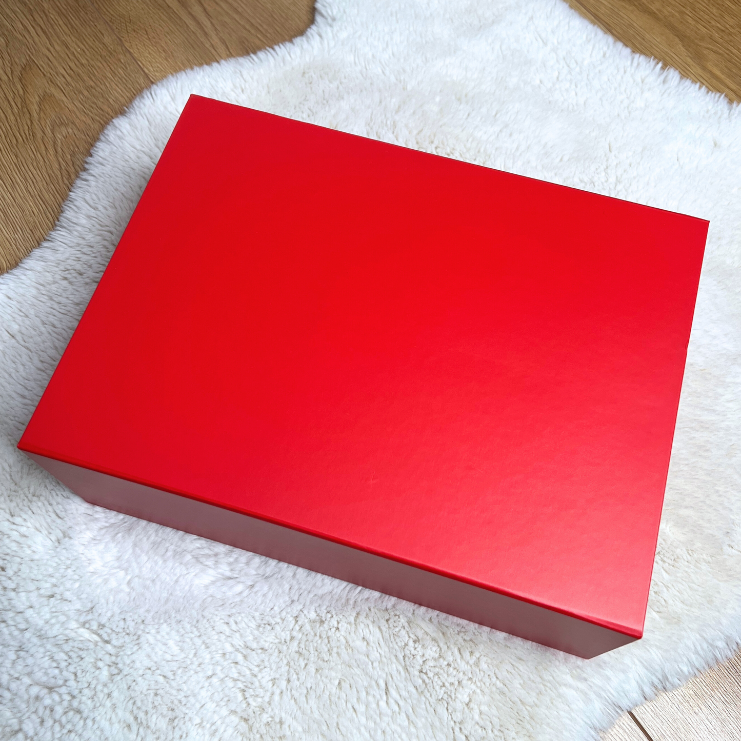 Magnetic box Red without ribbons