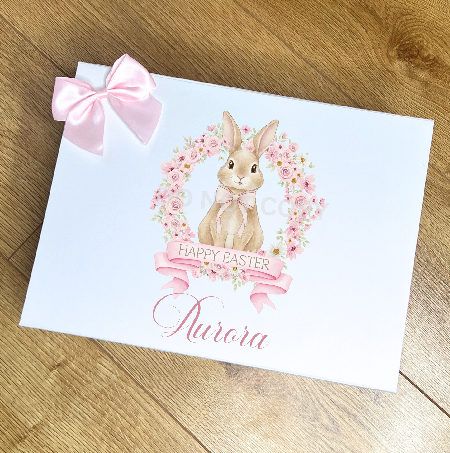 Magnetic box white with ribbons